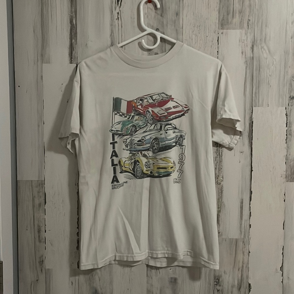 Italia car tee shirt!